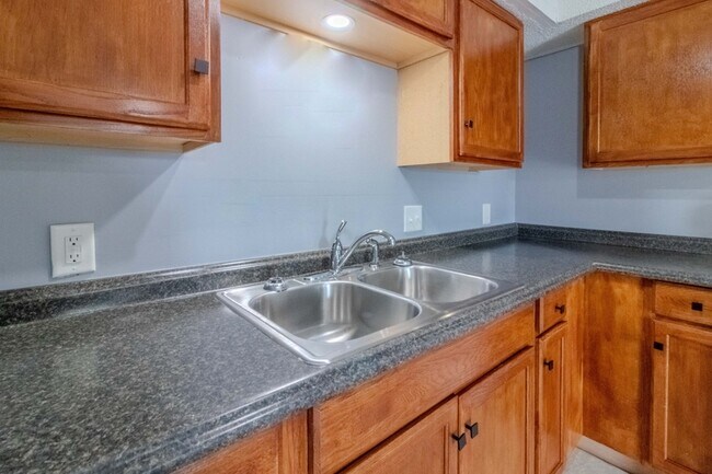 Building Photo - 815 Martin Luther King Jr Dr