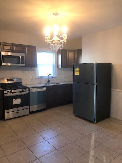 Foto del edificio - 376-374 Hope St