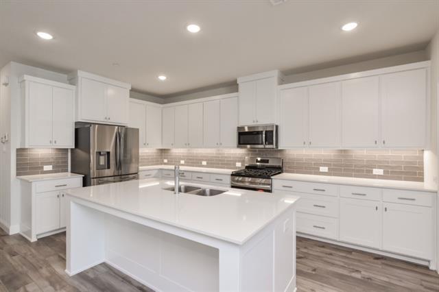 Building Photo - 2805 Jacaranda Dr