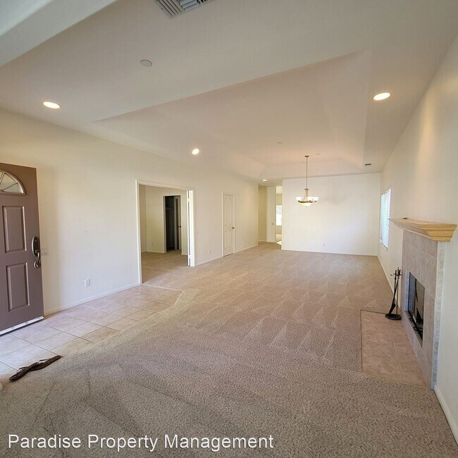 Building Photo - 4 br, 3 bath House - 329 Roosevelt Ave.