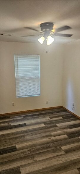 Foto del edificio - 1983 S Razorback Rd