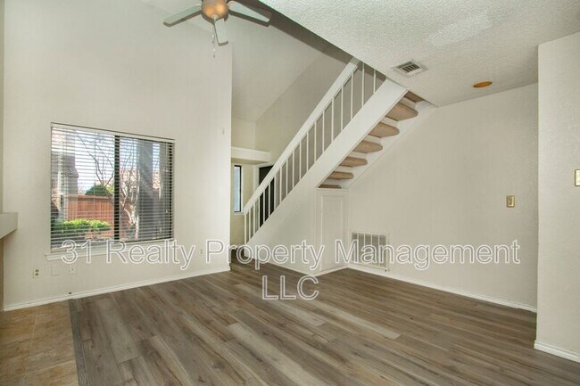 Foto del edificio - 4242 N Capistrano Dr