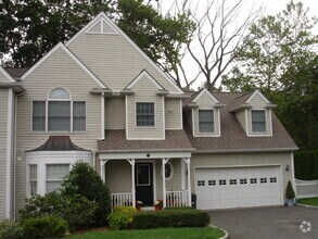Building Photo - 88 New Norwalk Rd