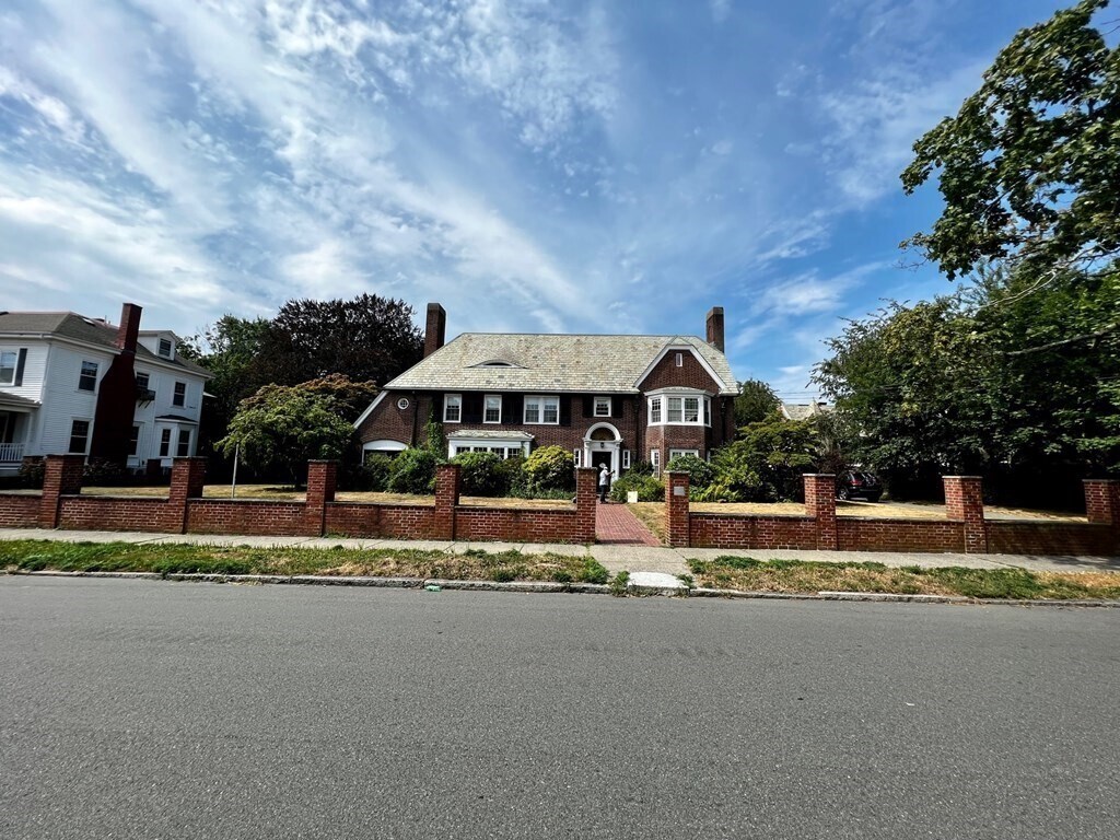 Primary Photo - 43 Atlantic St