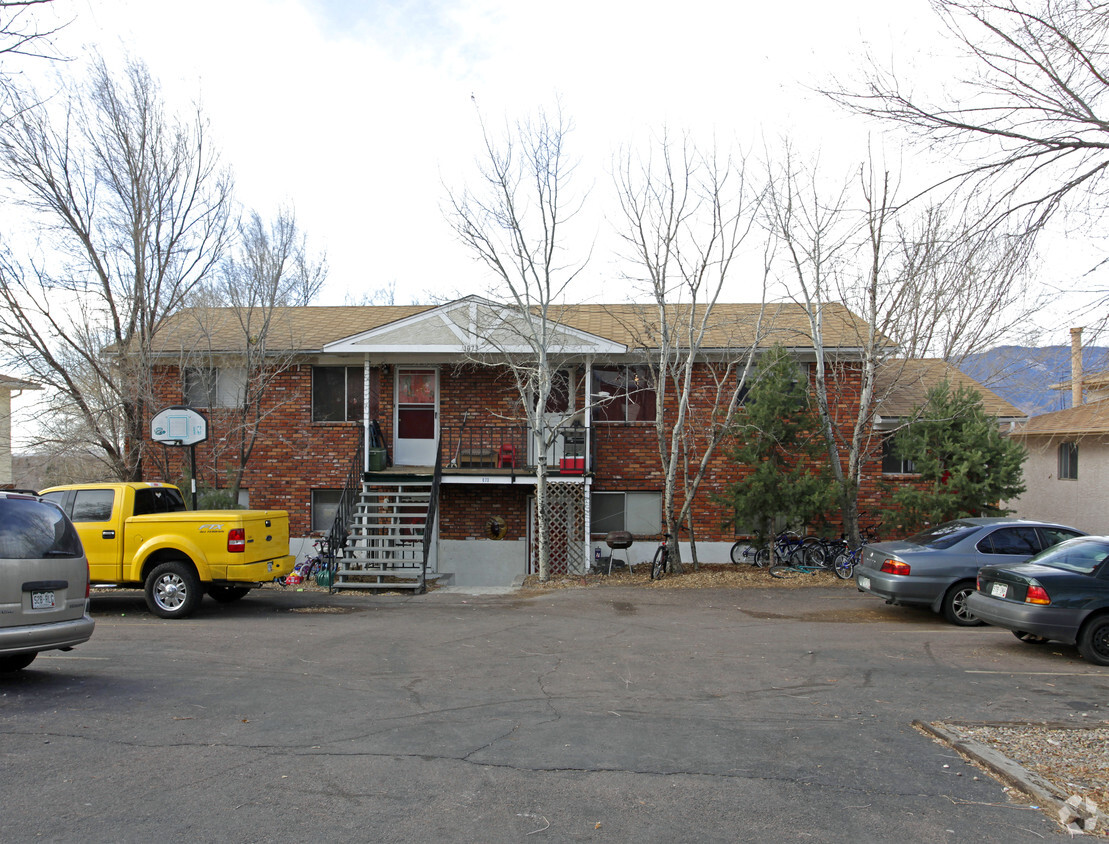 1073 Westmoreland Rd Colorado Springs Co 80907 Apartments In