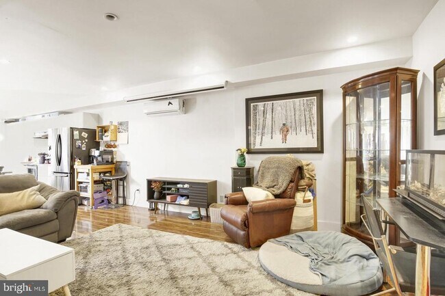 Foto del edificio - 2229 Frankford Ave