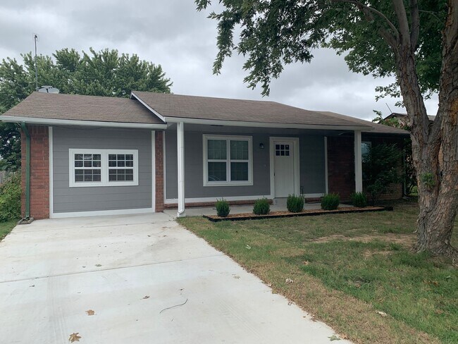 Foto del edificio - Well Maintained Home In Glenpool!