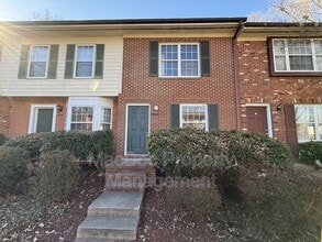 Building Photo - 5230 King's Wood Ln