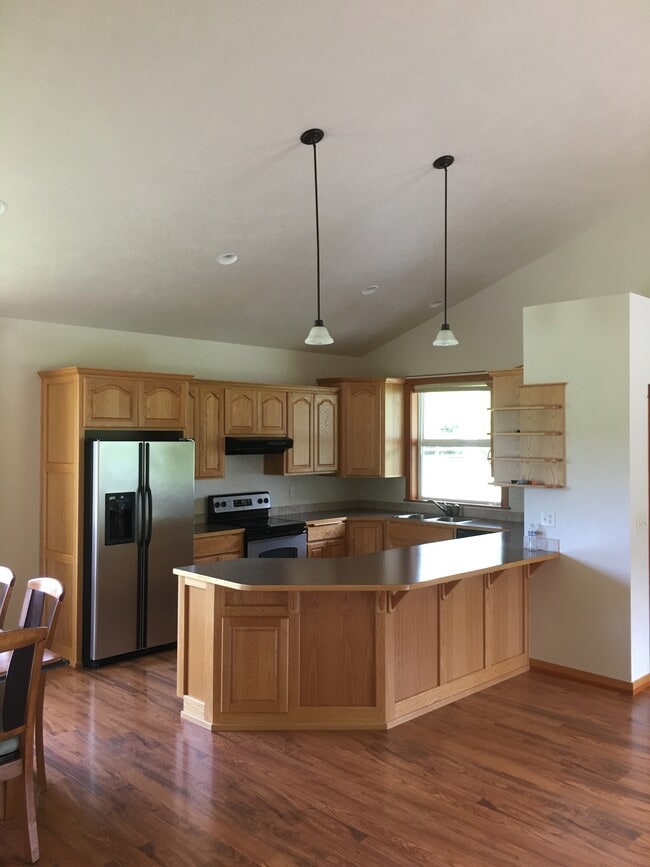 Building Photo - 91351 Donna Rd