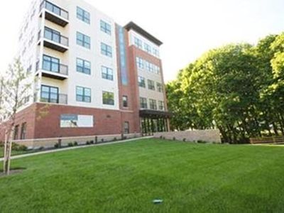 Foto del edificio - 999 Hancock St