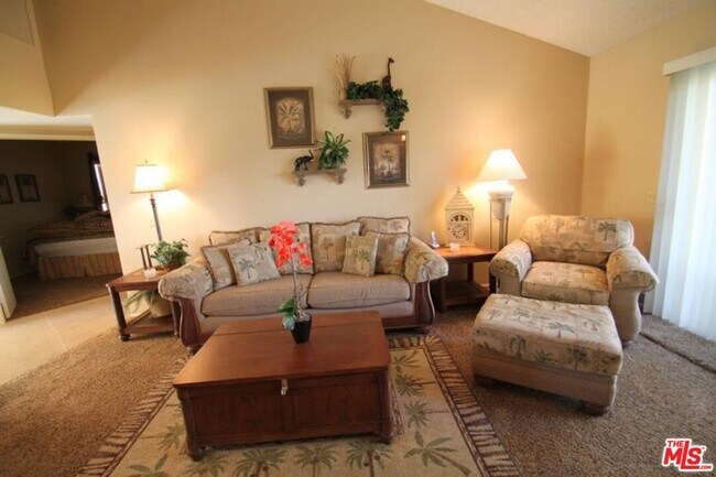 Foto del edificio - 40420 Bay Hill Way