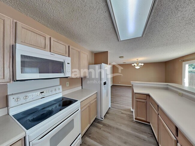 Foto del edificio - 769 Willow Crossing