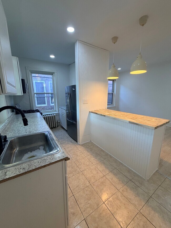 Foto del edificio - 5121 Willows Ave