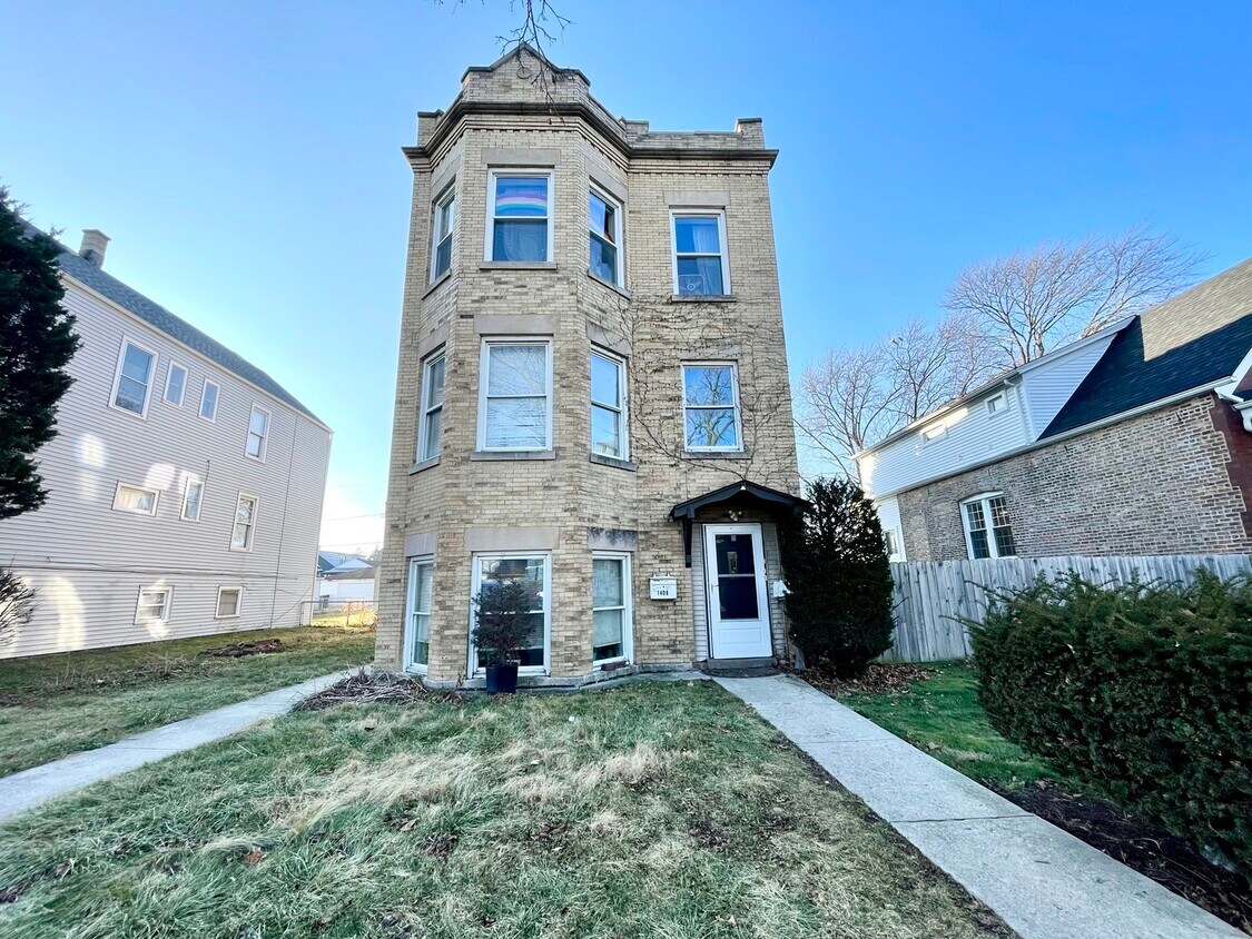 1408 Kenilworth Ave Unit 2, Berwyn, IL 60402 Condo for Rent in Berwyn