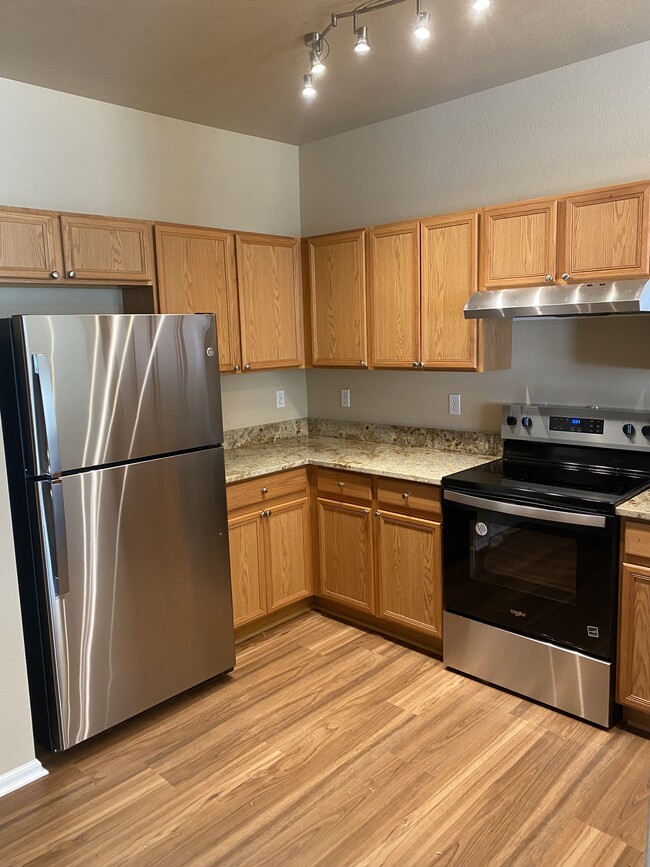 Building Photo - 5815 Woodwind Grove