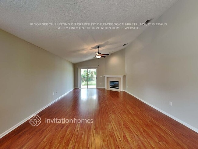 Building Photo - 909 N Lilac Loop