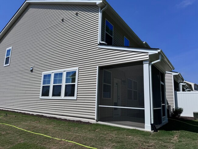 Foto del edificio - 227 Aster Bloom Ln