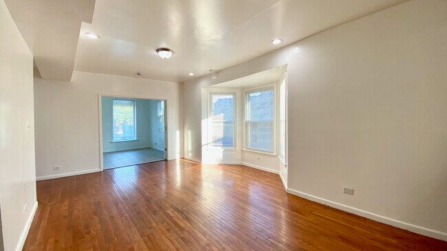 Foto del edificio - 6620 S Cottage Grove Ave
