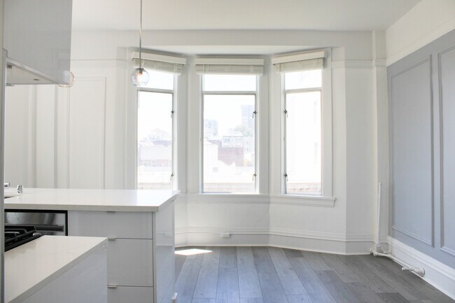 Building Photo - 626 Powell St