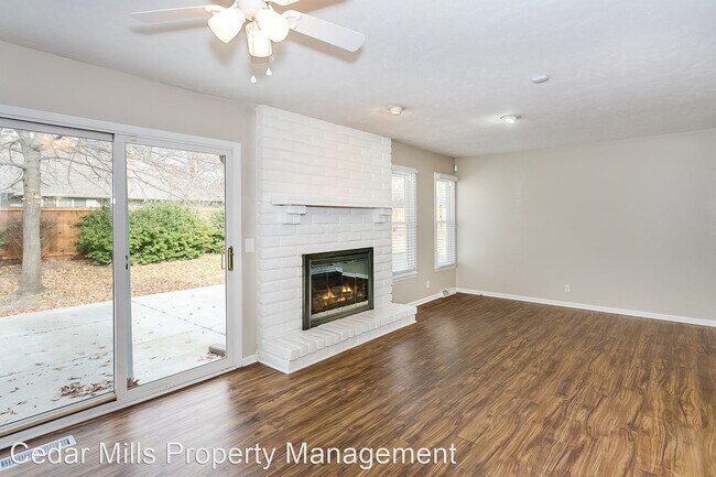 Building Photo - 3 br, 2 bath House - 526 N Broadmoor Ct.