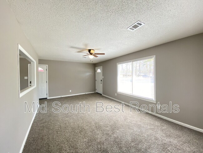 Foto del edificio - 9224 Chicot Rd