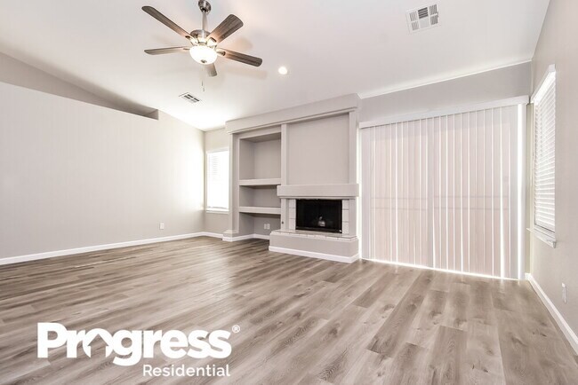 Building Photo - 5044 Camino Del Santo Pkwy