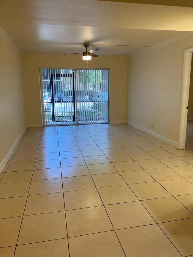 Foto del edificio - 470 NW 20th St