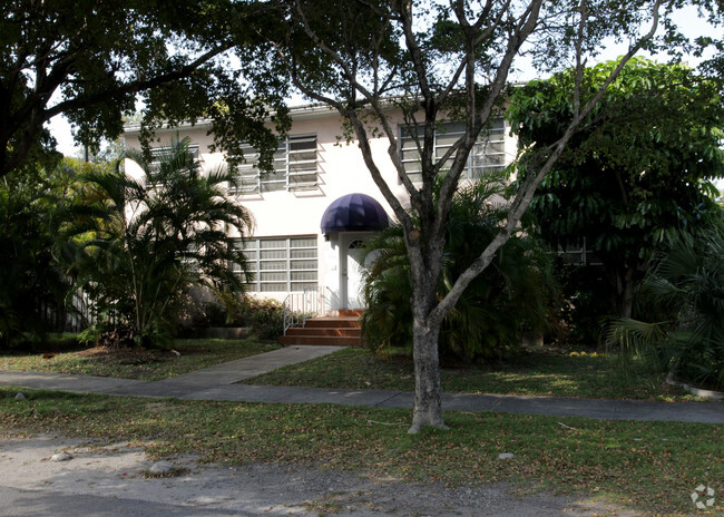 Building Photo - 1467 S LeJeune Rd