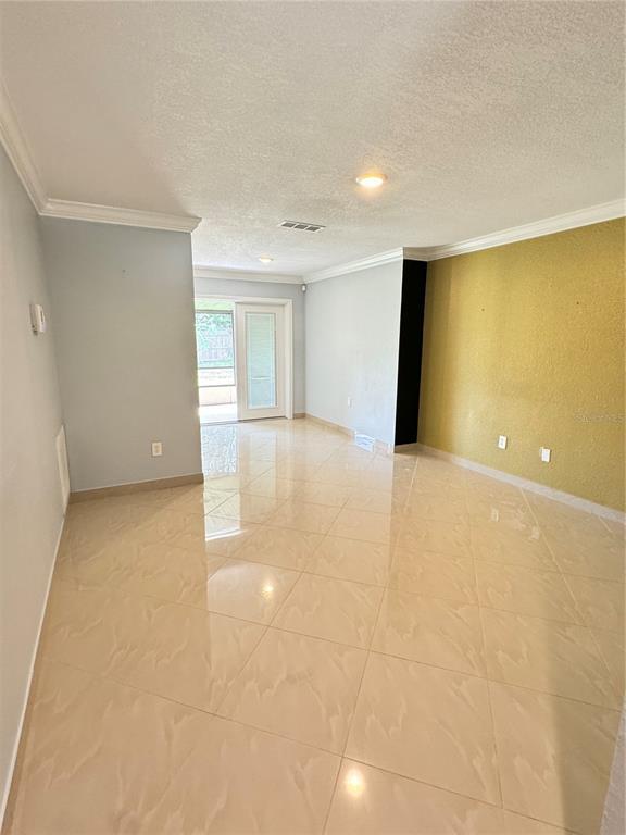 Building Photo - 1009 Bridlewood Way