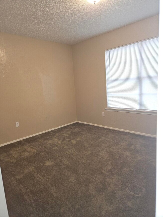 Dormitorio de Kentwood - Parkhill Terrace and Kentwood Apartments