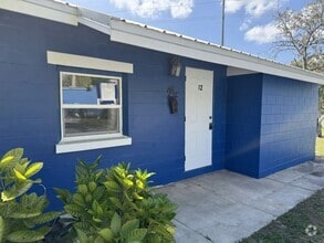 Building Photo - 12 E Main St