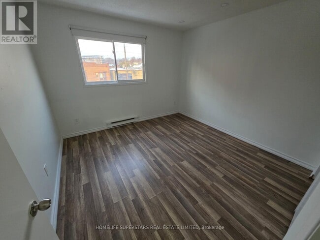 Building Photo - 1843 Davenport Rd