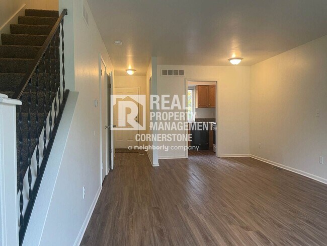 Foto del edificio - Move In Ready Townhome