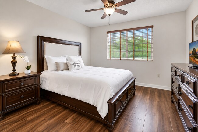 Foto del edificio - 1400 Crestwood Ct S