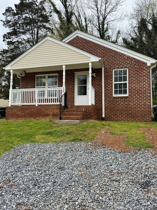 Primary Photo - 3BR 2BA Brick Home with Hardwood Floors