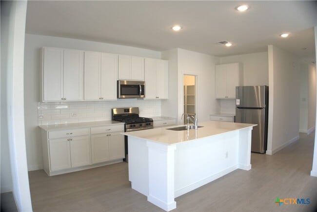 Building Photo - 8965 Gila Rdg