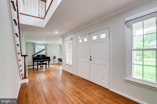 Building Photo - 6609 Heidi Ct