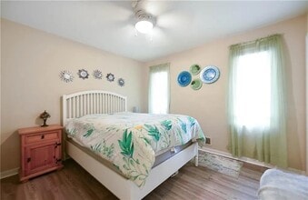 Building Photo - 3280 Devilla Trce