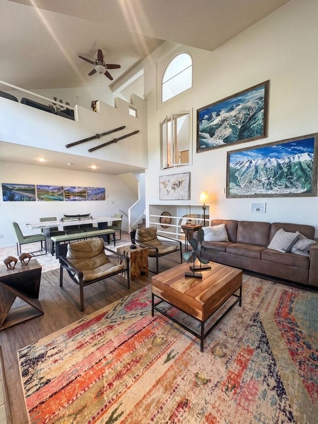 Building Photo - 111 Corinthian Cir