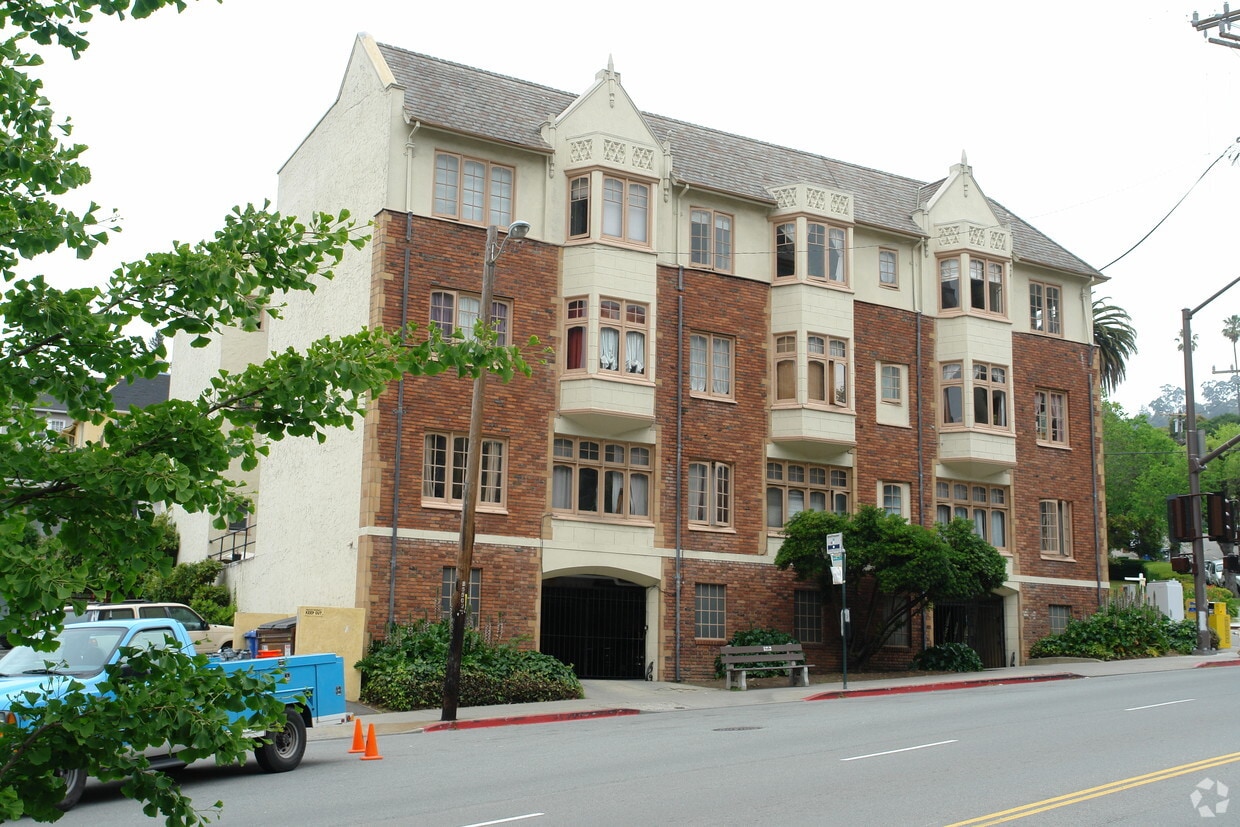1890 Arch St, Berkeley, CA 94709 Apartments in Berkeley, CA