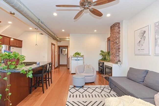 Foto del edificio - 176 Hillside St