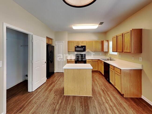 Building Photo - 14716 Castletown House Dr