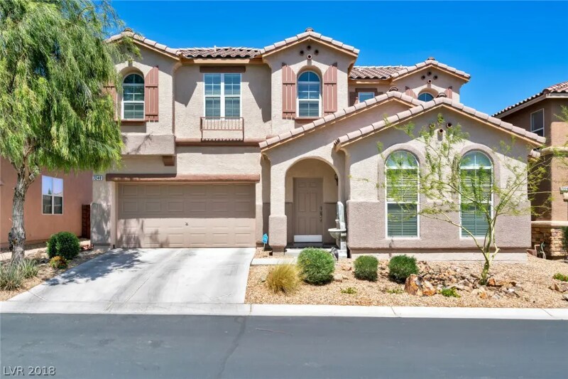 Foto principal - 7240 Burnett Ave