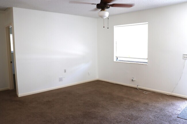 Building Photo - 231 Hibiscus St