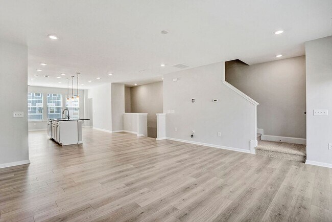 Building Photo - 2804 Austin Fls Sta