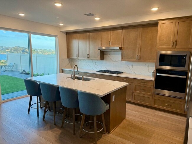 Building Photo - 1358 Blue Port Wy