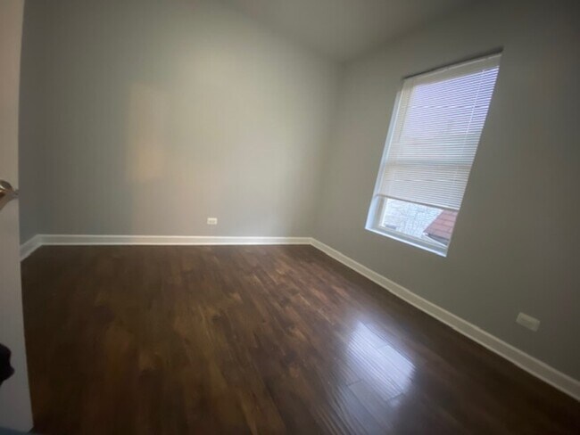 Foto del edificio - 6403 S St Lawrence Ave