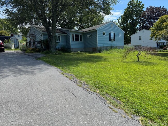 Foto del edificio - 14 Brookside Rd