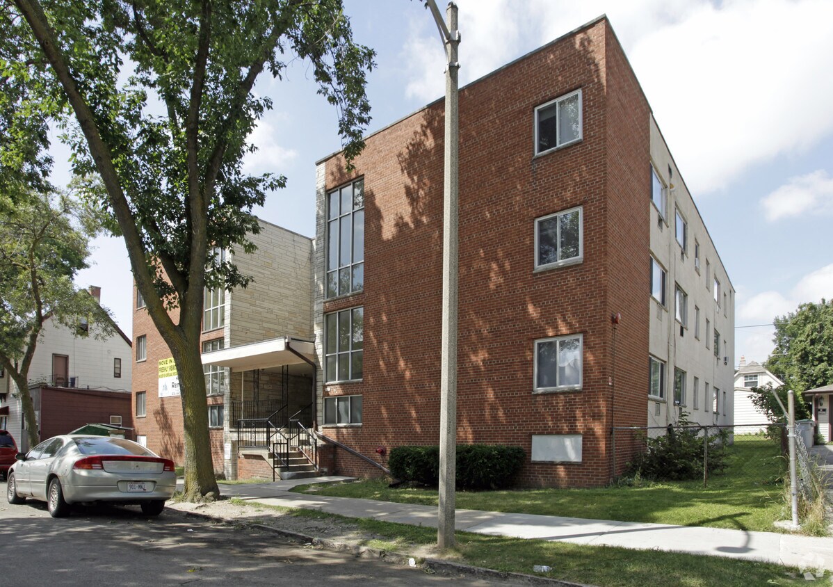 Building Photo - 1655 S 17th St