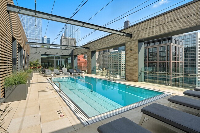 Foto del edificio - 159 N Desplaines St
